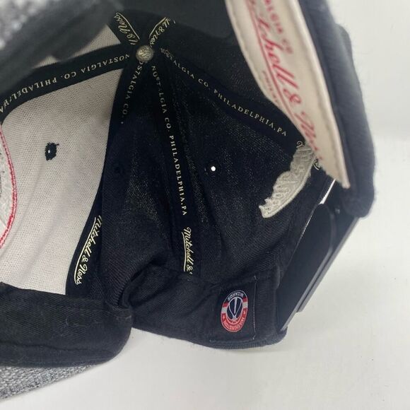 Washington Wizards Mitchell and Ness Snapback hat - Picture 4 of 6